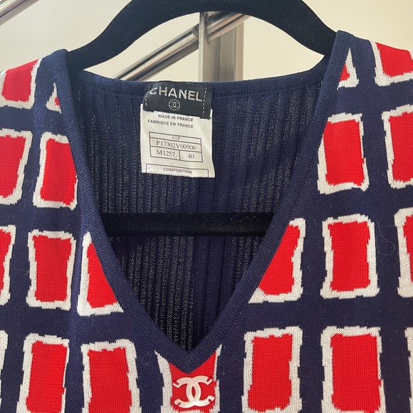 CHANEL RARE TOP - Picture 6 of 12